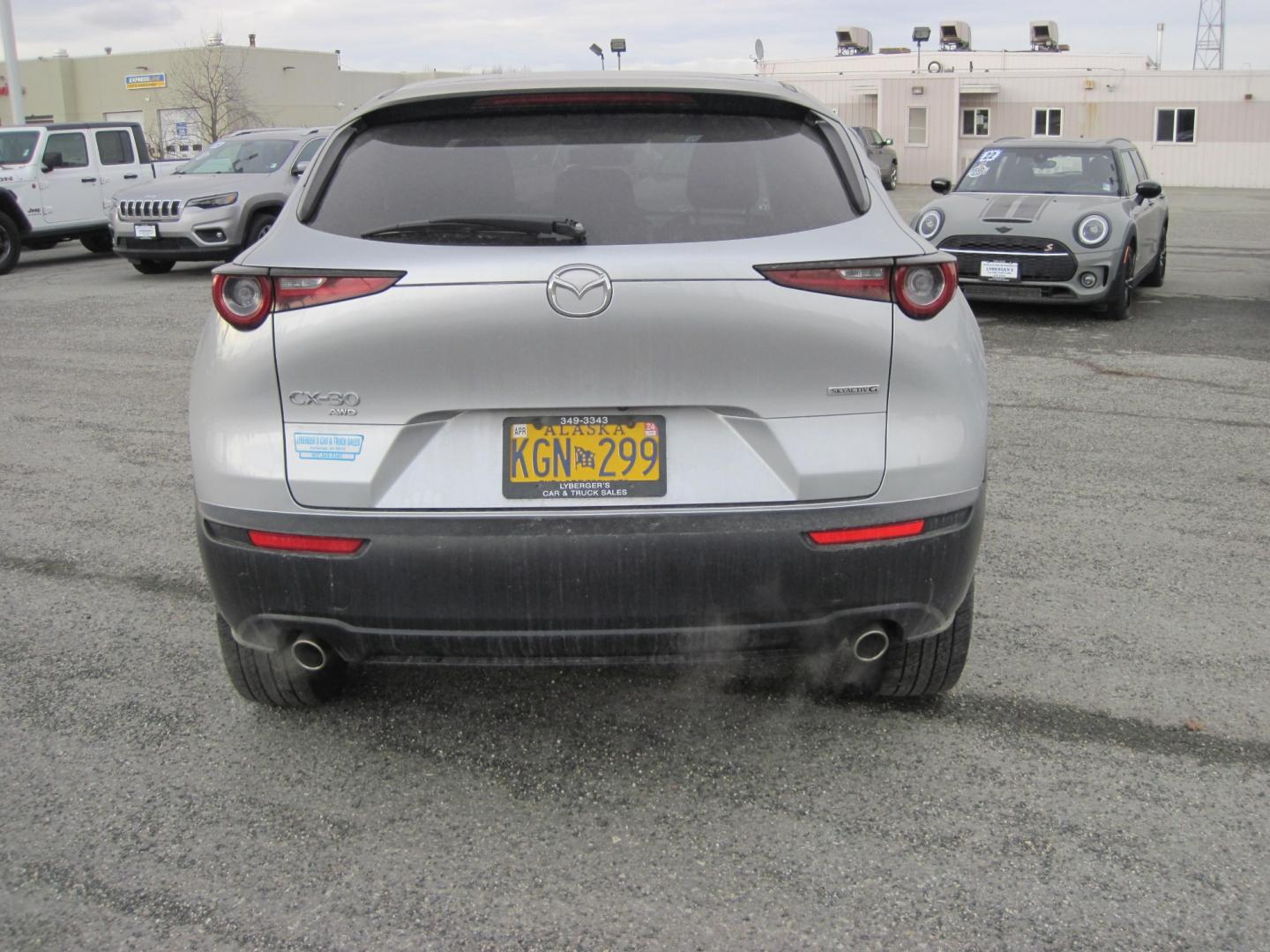 2021 silver /black Mazda CX-30 select AWD (3MVDMBBL3MM) with an 2.5L L4 DOHC 16V engine, 6A transmission, located at 9530 Old Seward Highway, Anchorage, AK, 99515, (907) 349-3343, 61.134140, -149.865570 - Photo#3